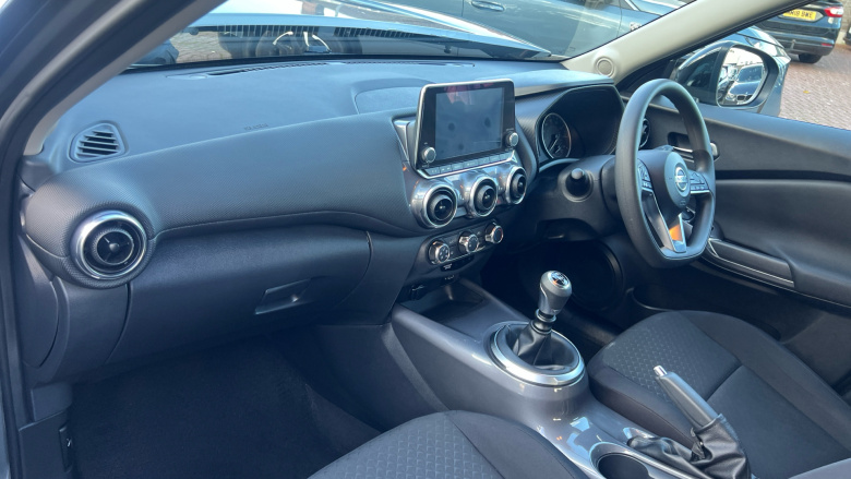 Nissan Juke 1.0 DiG-T 114 Acenta 5dr Petrol Hatchback